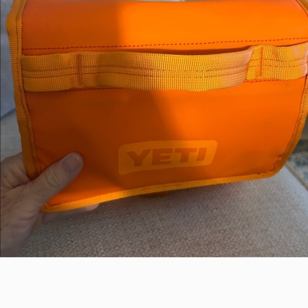 Yeti Daytrip Cooler. Firm Price - Picture 5 of 12